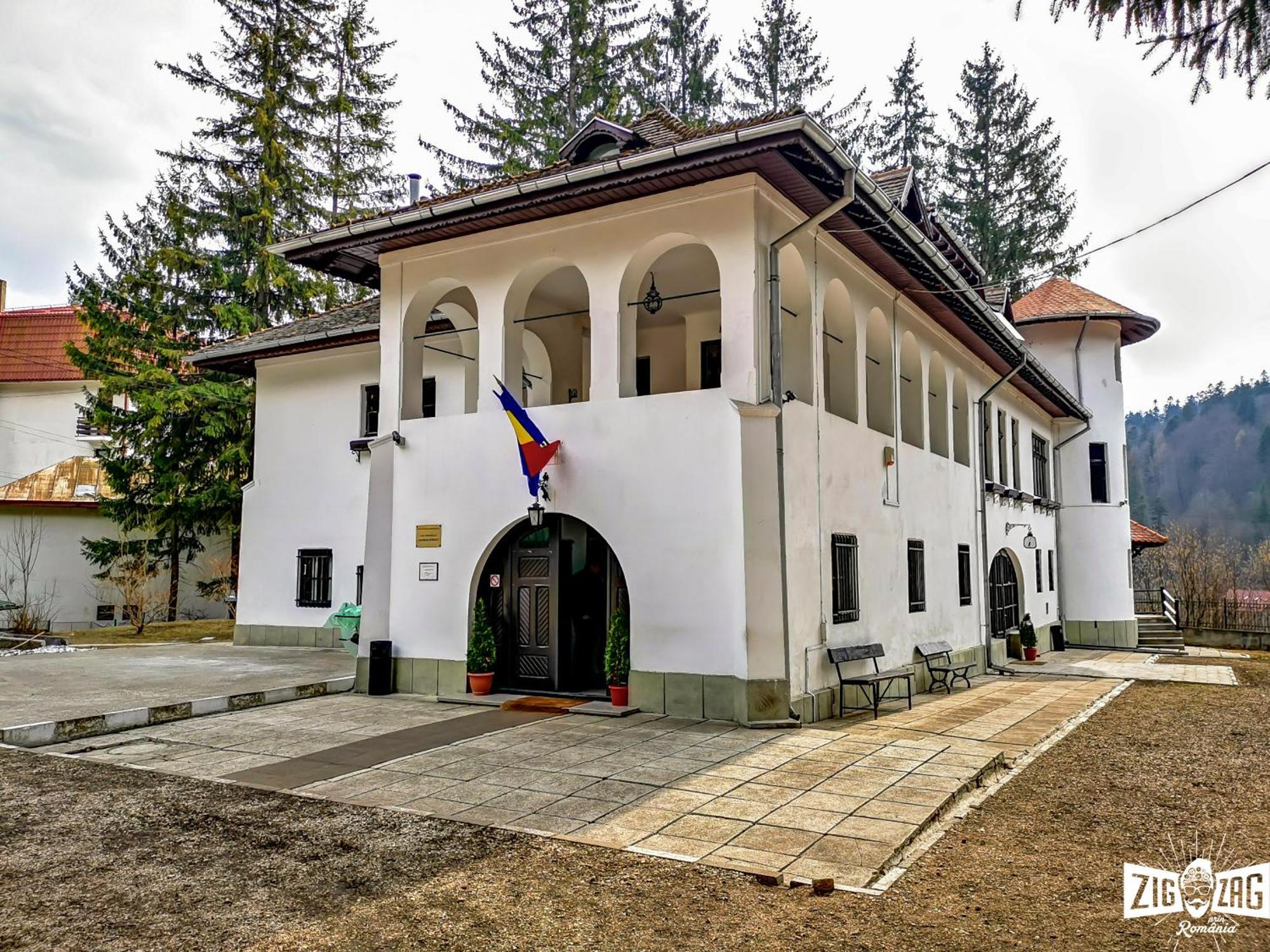 Casa Mikha Appartement Sinaia Buitenkant foto